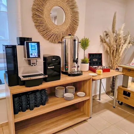 فندق مبيت وإفطار Osrodek Bursztyn Władysławowo