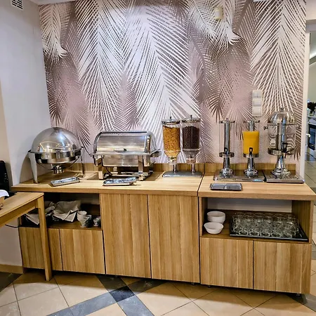 Osrodek Bursztyn فندق مبيت وإفطار 3*